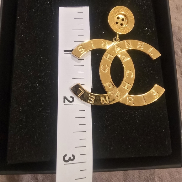Chanel Metal Large Paris Button Earrings Gold - Picture 4 of 4